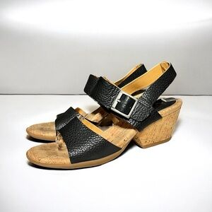🌻 Kork-Ease Black Leather Cork Chunky Heel Sandals – Size 6
